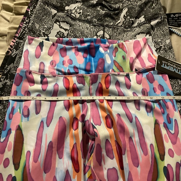 5 brand new pairs of Active Fit Leggings size XL.Retail price $300.00. $60 each - Picture 8 of 10